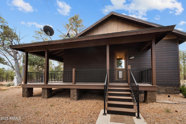 2702 Majestic Elk Rd, Overgaard, AZ 85933 - view of front of home with a porch