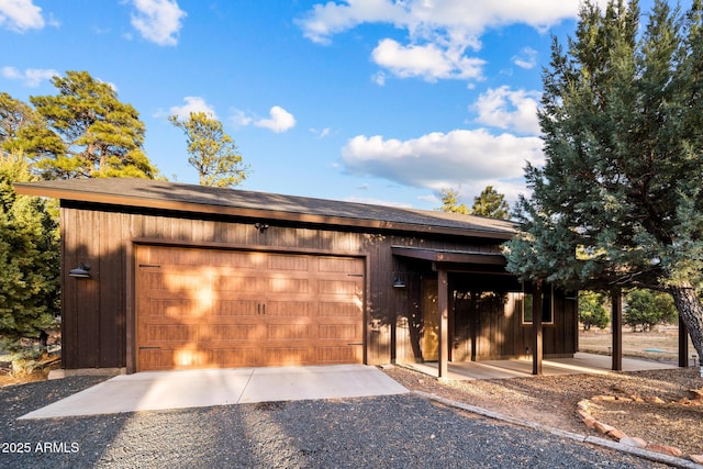 2702 Majestic Elk Rd, Overgaard, AZ 85933 - view of front facade with an outbuilding