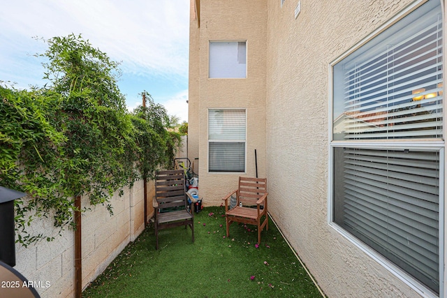 7110 N 28th Dr, Phoenix, AZ 85051 - view of patio featuring fence