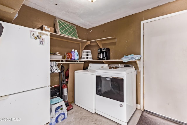 3525 W Latham St, Phoenix, AZ 85009 - washroom with washer and dryer