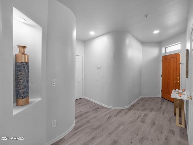 14000 N 94th St Unit 1008, Scottsdale, AZ 85260 - entrance foyer featuring recessed lighting, wood finished floors, and baseboards
