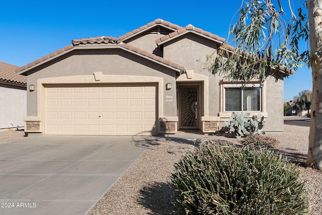 view of front of house featuring a garage