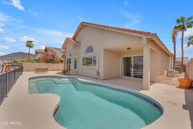 5822 W Abraham Ln, Glendale, AZ 85308 - view of pool featuring a fenced backyard, a patio area, and a mountain view