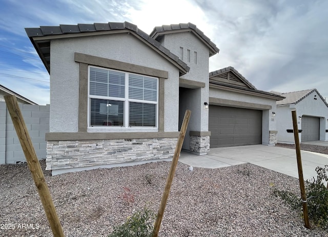 view of front facade featuring a garage