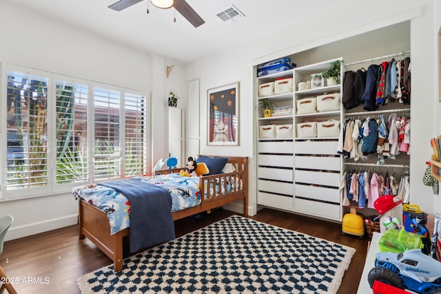 4525 N 66th St Unit 1, Scottsdale, AZ 85251 - bedroom with wood finished floors and a ceiling fan
