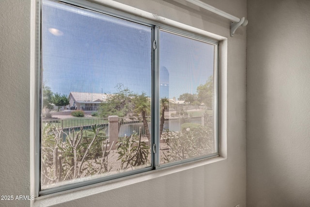 786 S Catalina St, Gilbert, AZ 85233 - detailed view of a textured wall and nearby water