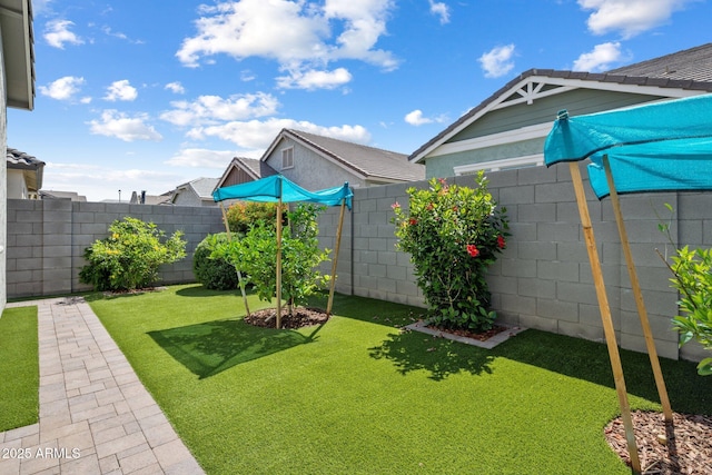 2644 S Dock St, Gilbert, AZ 85295 - view of yard with a fenced backyard