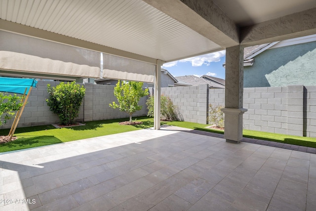 2644 S Dock St, Gilbert, AZ 85295 - view of patio with a fenced backyard