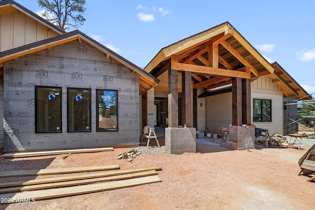 view of front of property