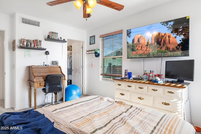 bedroom with ceiling fan