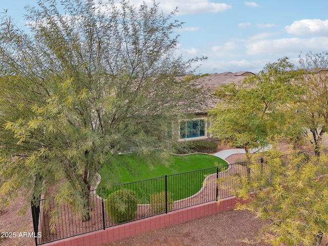 exterior space featuring a front lawn