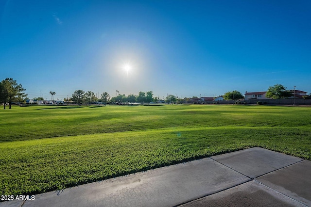 4049 E Arbor Ave, Mesa, AZ 85206 - surrounding community featuring a yard and a patio area
