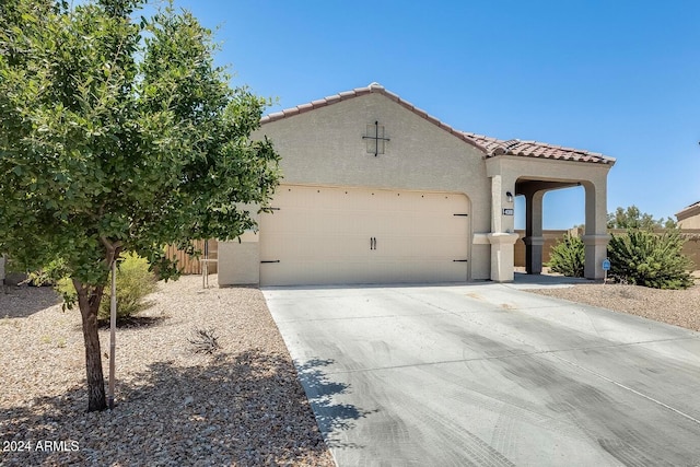 view of front of house featuring a garage