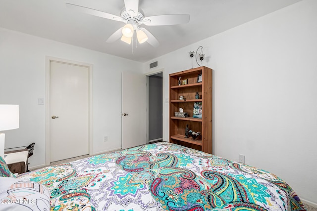 15027 N 61st Pl, Scottsdale, AZ 85254 - bedroom featuring visible vents and a ceiling fan