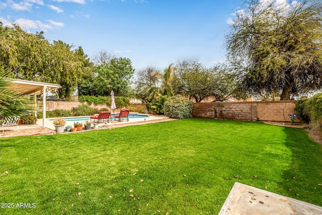 15027 N 61st Pl, Scottsdale, AZ 85254 - view of yard featuring a patio area, a fenced backyard, and a fenced in pool