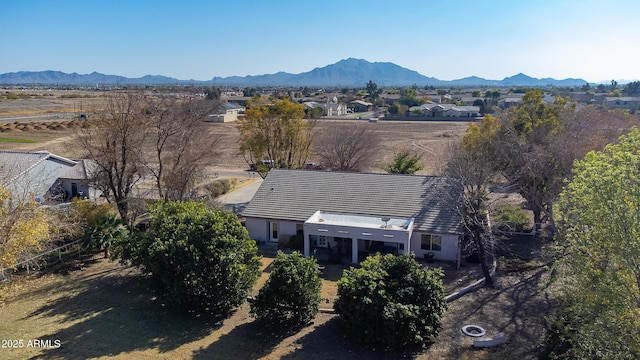 bird's eye view featuring a mountain view