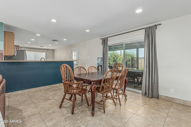 591 N Cheri Lynn Dr, Chandler, AZ 85225 - dining room featuring recessed lighting, light tile patterned floors, and baseboards