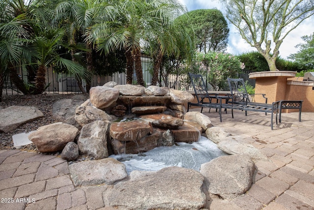 26293 W Runion Ln, Buckeye, AZ 85396 - details featuring fence