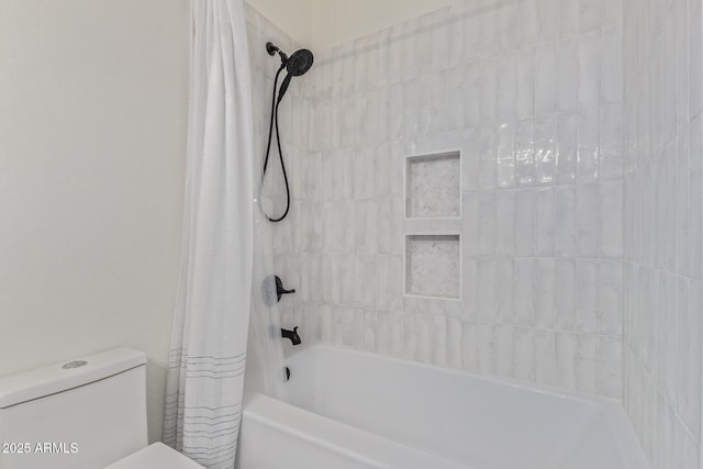 full bathroom featuring toilet and shower / tub combo with curtain