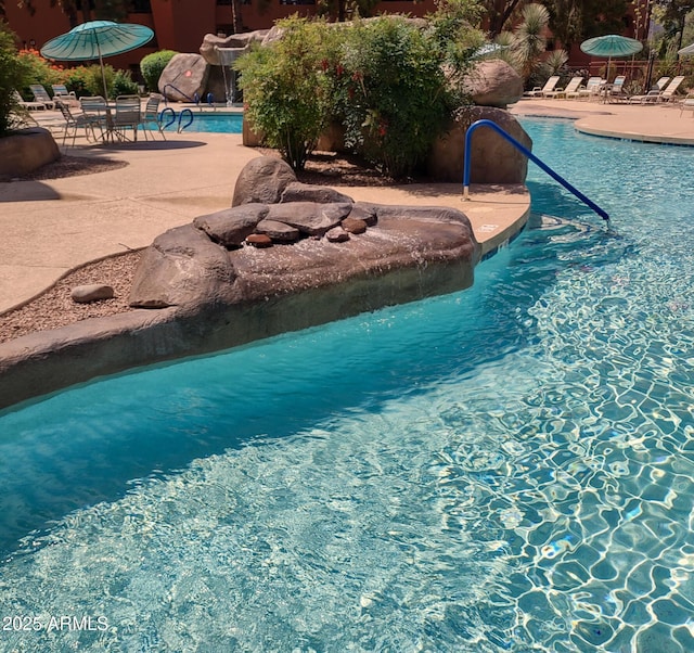 12222 N Paradise Village Pkwy S Unit 442, Phoenix, AZ 85032 - community pool with a patio