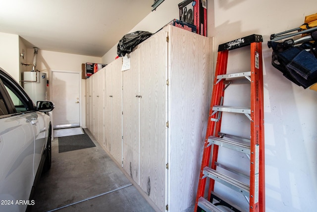 42531 W Heavenly Pl, Maricopa, AZ 85138 - garage with water heater