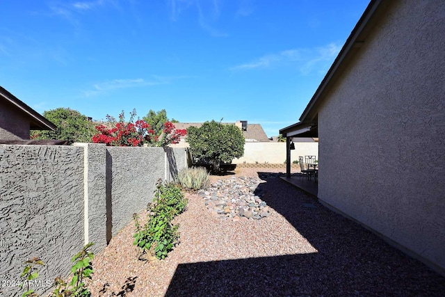 view of yard with a patio