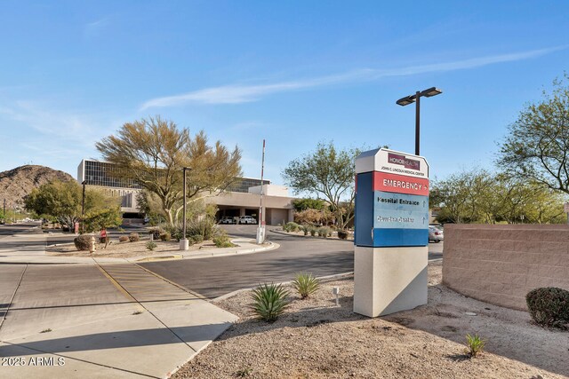 715 W Cinnabar Ave, Phoenix, AZ 85021 - exterior space featuring curbs