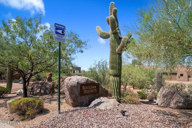 view of community / neighborhood sign