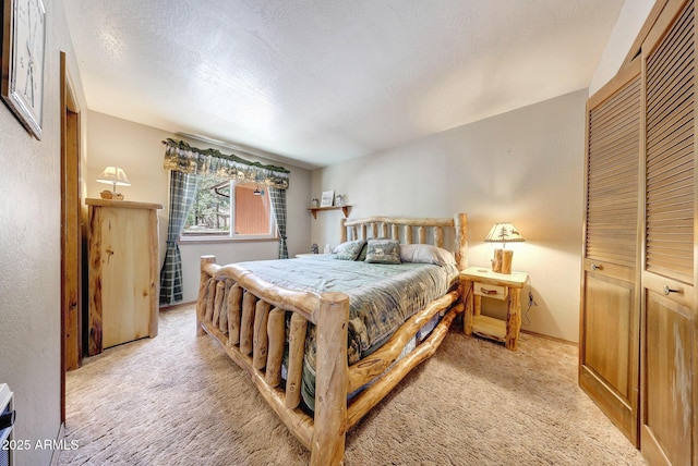17425 Sequoia Dr, Munds Park, AZ 86017 - bedroom featuring light colored carpet