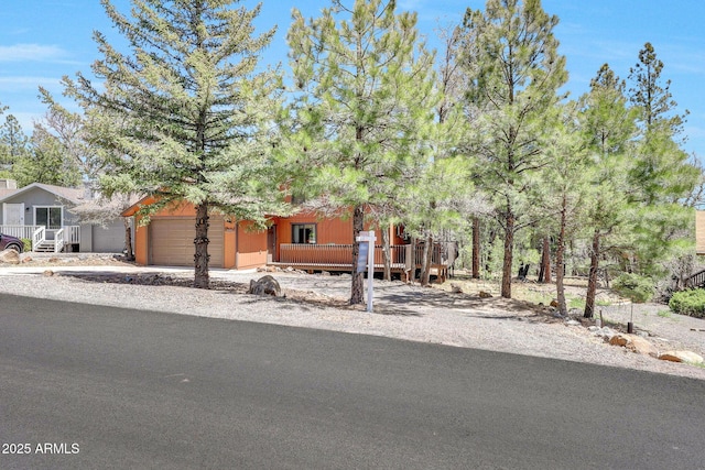 17425 Sequoia Dr, Munds Park, AZ 86017 - view of front of property with an attached garage and driveway