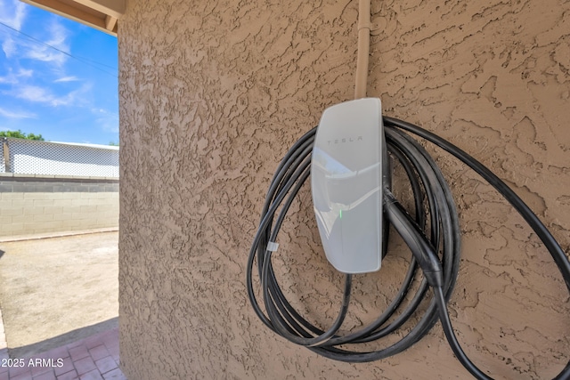 101 W 8th Pl, Mesa, AZ 85201 - details featuring stucco siding and fence