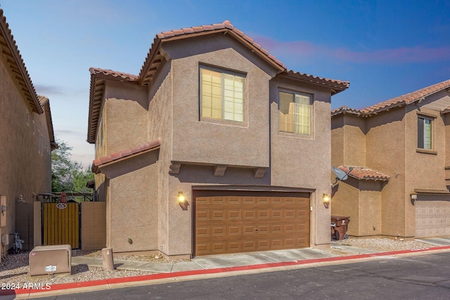 view of front facade featuring a garage