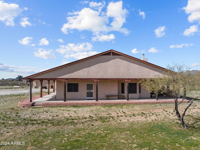22900 W Hylton Way, Congress, AZ 85332 - rear view of property featuring a patio