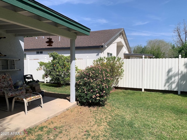 2207 W Hayward Ave, Phoenix, AZ 85021 - view of yard with a patio and fence