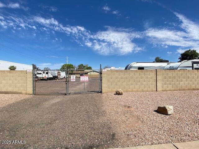 27 W Concorda Dr Unit 104, Tempe, AZ 85282 - view of gate