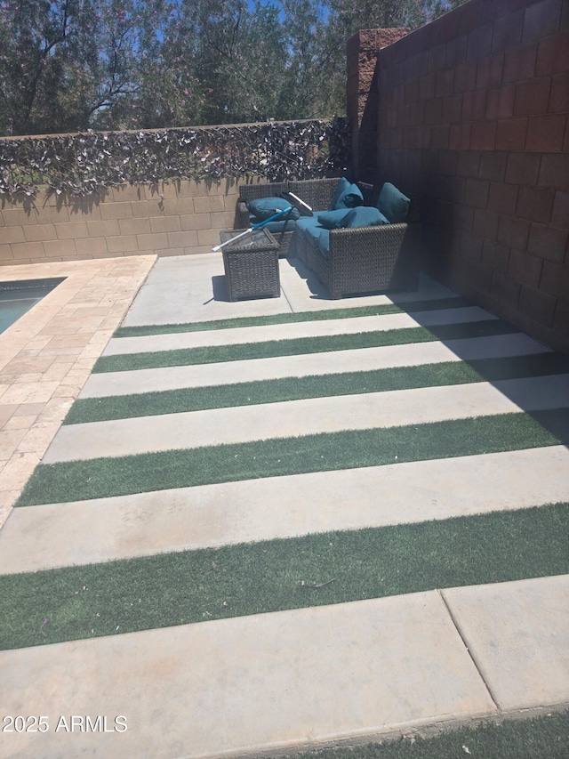 9302 W Georgia Ave, Glendale, AZ 85305 - view of patio / terrace