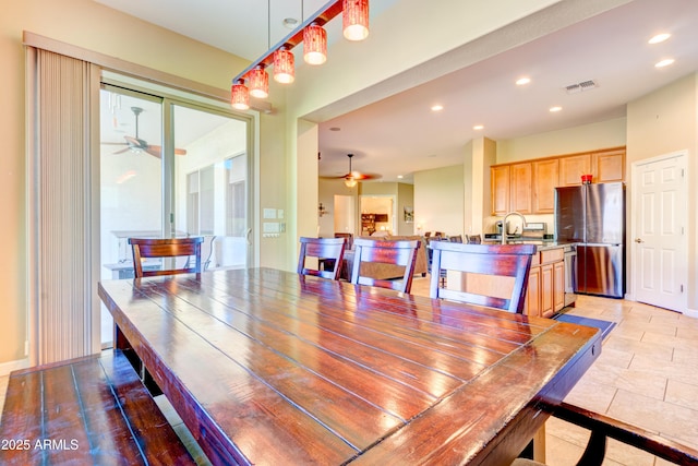 dining room featuring visible vents, recessed lighting, and a ceiling fan