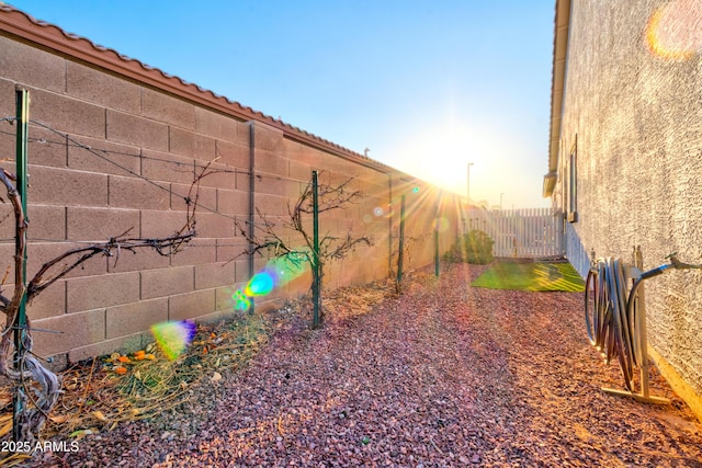 view of yard featuring a fenced backyard