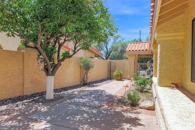 9797 N 100th Pl, Scottsdale, AZ 85258 - view of patio featuring a gate