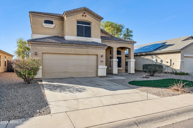 view of front facade featuring a garage