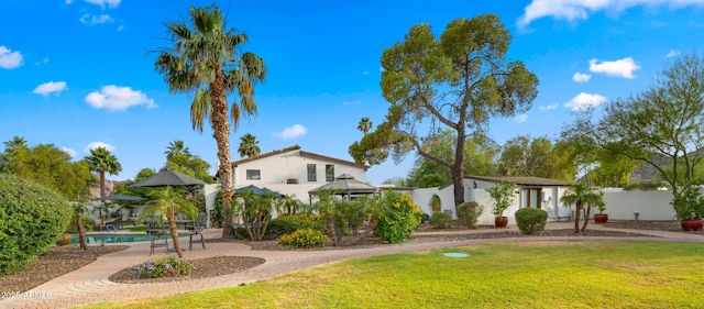 4824 E Hummingbird Ln, Paradise Valley, AZ 85253 - view of yard with an outdoor pool and a patio