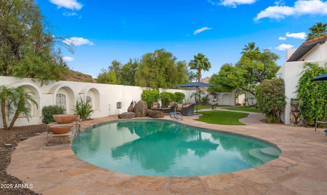 4824 E Hummingbird Ln, Paradise Valley, AZ 85253 - view of pool with a patio and a fenced backyard