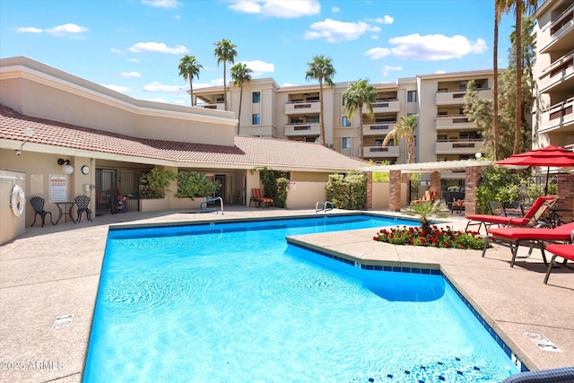 4200 N Miller Rd Unit 408, Scottsdale, AZ 85251 - community pool with a patio area