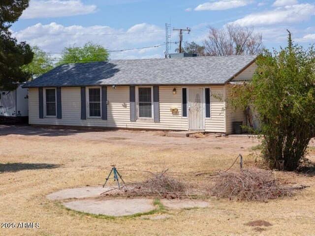 1055 S 4th St, Coolidge, AZ 85128 - view of front facade with a shingled roof