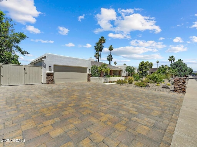 view of front facade featuring a garage