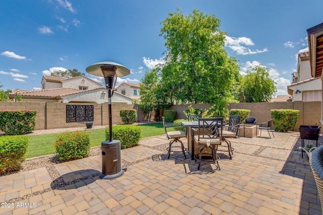 974 W Zion Way, Chandler, AZ 85248 - fenced backyard featuring a patio and outdoor dining space