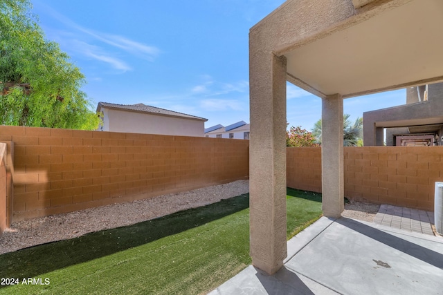 17365 N Cave Creek Rd Unit 116, Phoenix, AZ 85032 - fenced backyard with a patio area