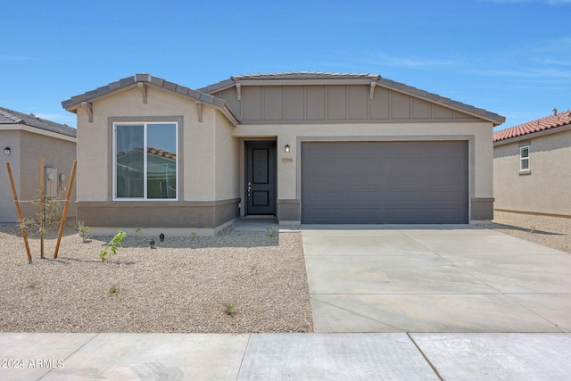 view of front of property featuring a garage