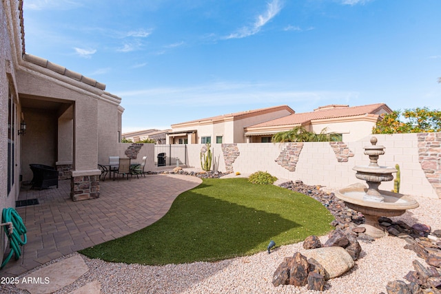 view of yard with a patio