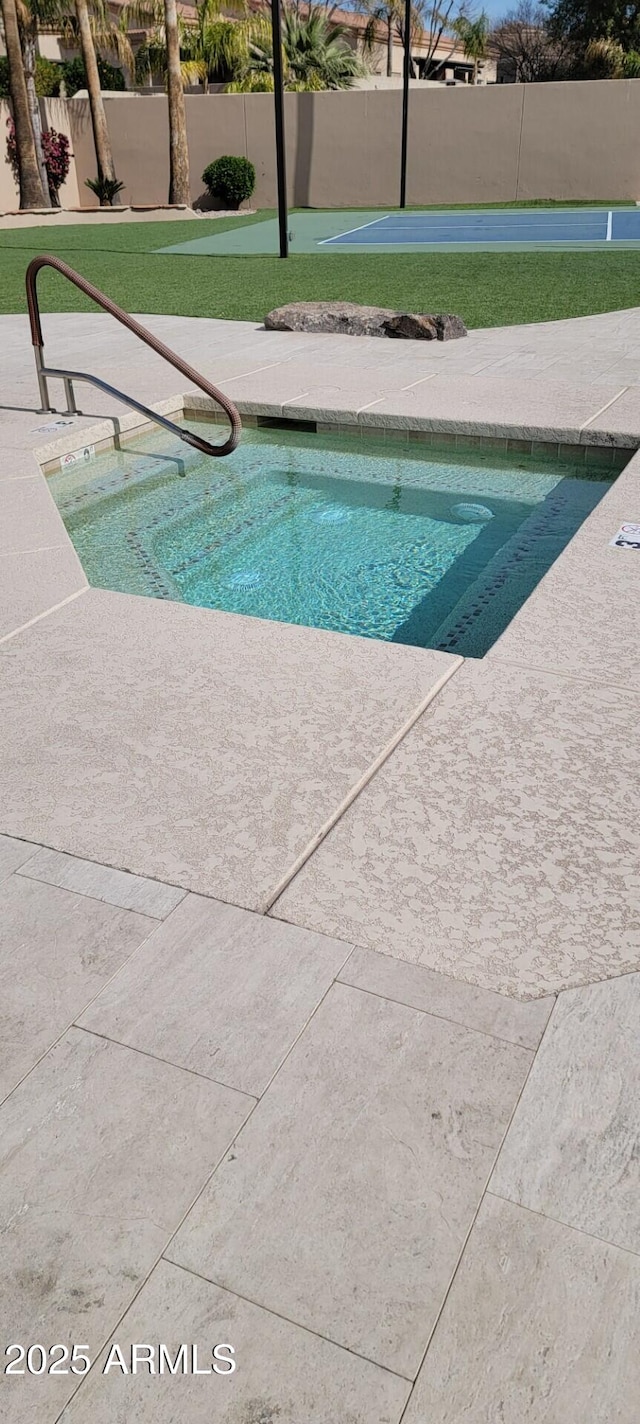 view of swimming pool